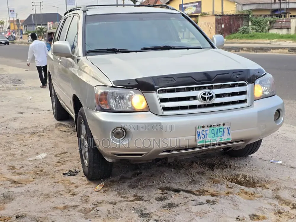 Toyota Highlander 2004 Silver