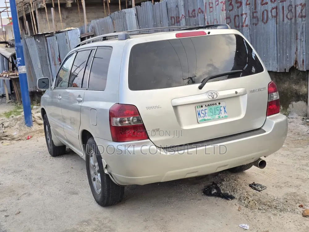 Toyota Highlander 2004 Silver