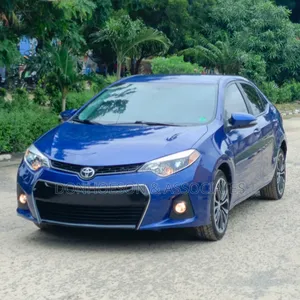 Toyota Corolla 2015 Blue