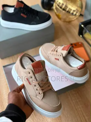 Boos Low-Top Sneakers