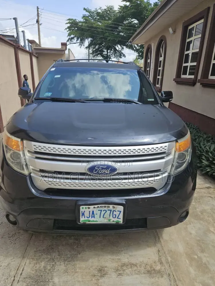 Ford Explorer 2011 Black