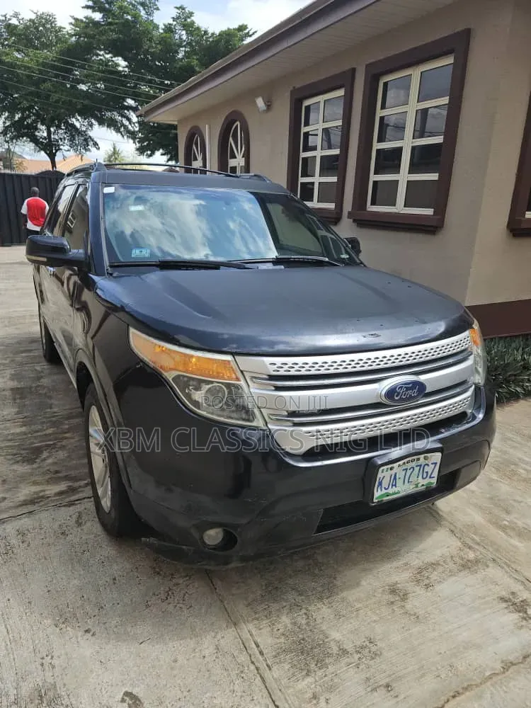 Ford Explorer 2011 Black