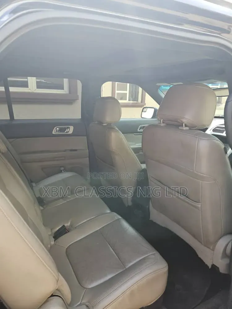Ford Explorer 2011 Black