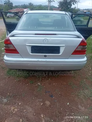 Mercedes-Benz C200 2002 Silver
