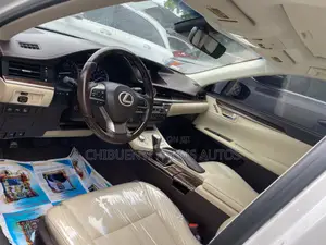 Lexus ES 350 FWD 2017 White