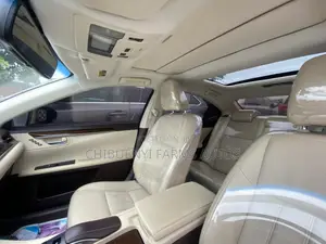 Lexus ES 350 FWD 2017 White