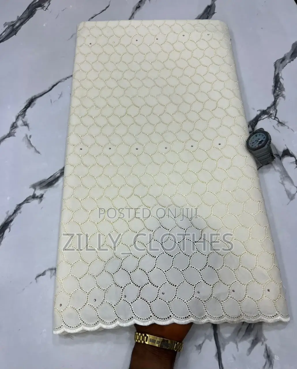Medium Men Lace
