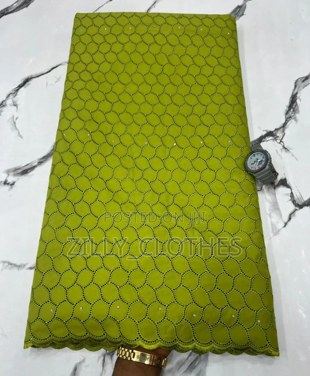 Medium Men Lace