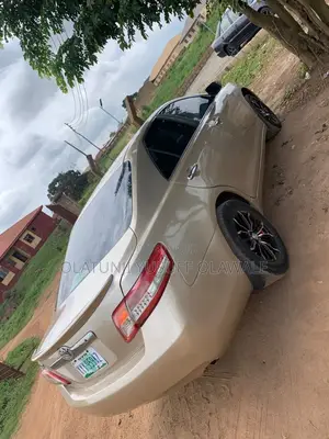Lexus GS 2009 Gold