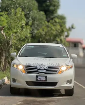 Toyota Venza XLE 2012 White