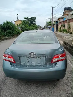 Toyota Camry 2011 Blue