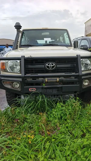 Toyota Land Cruiser 4.5 V8 TD 2019 White