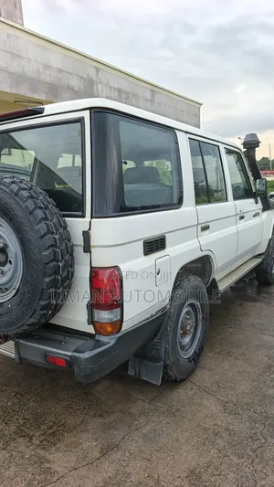 Toyota Land Cruiser 4.0 V6 EXR 2019 White