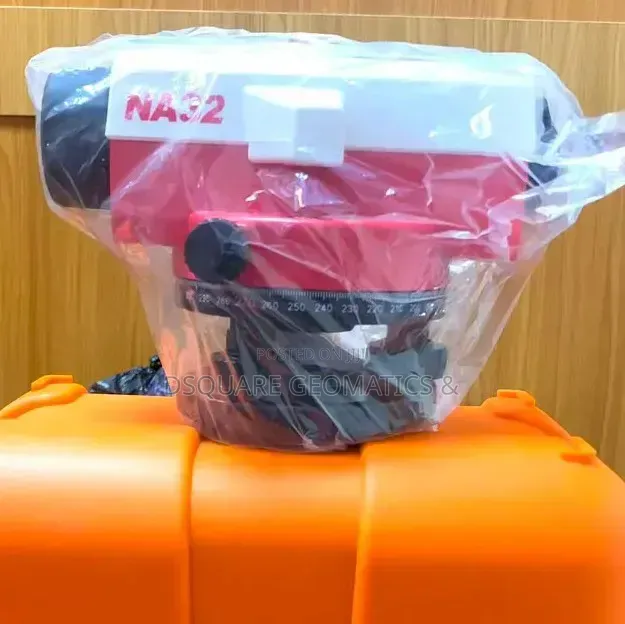 Na32 Leica Leveling Instrument