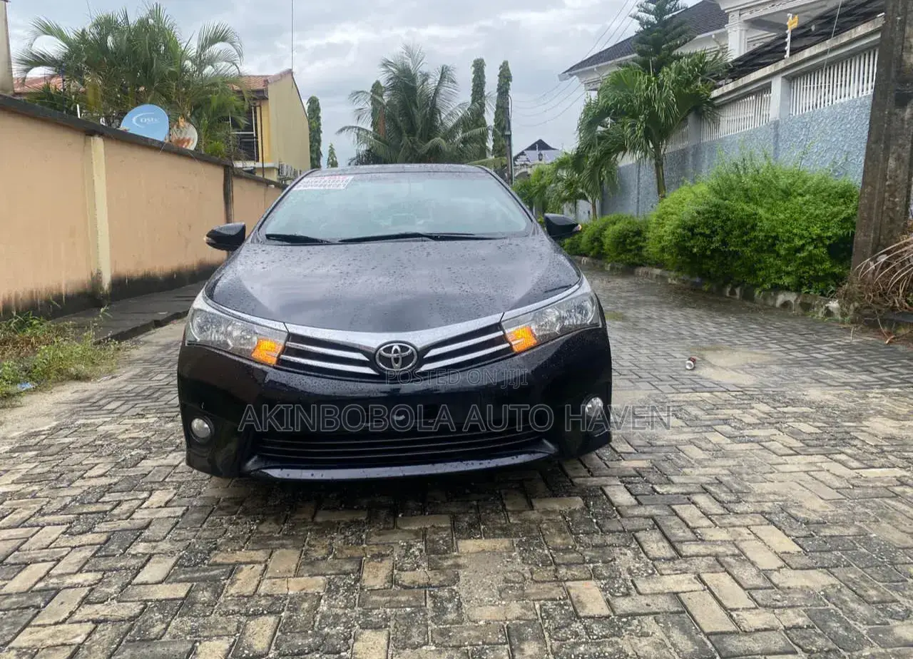 Toyota Corolla 2016 Black