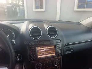 Mercedes-Benz GL-Class 2012
