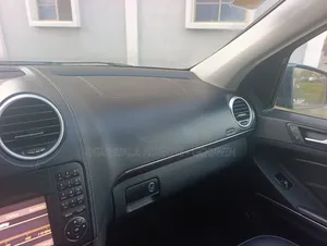 Mercedes-Benz GL-Class 2012