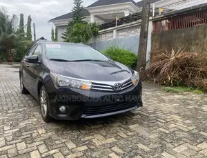 Toyota Corolla 2016 Black