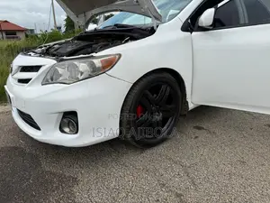 Toyota Corolla 2012 White