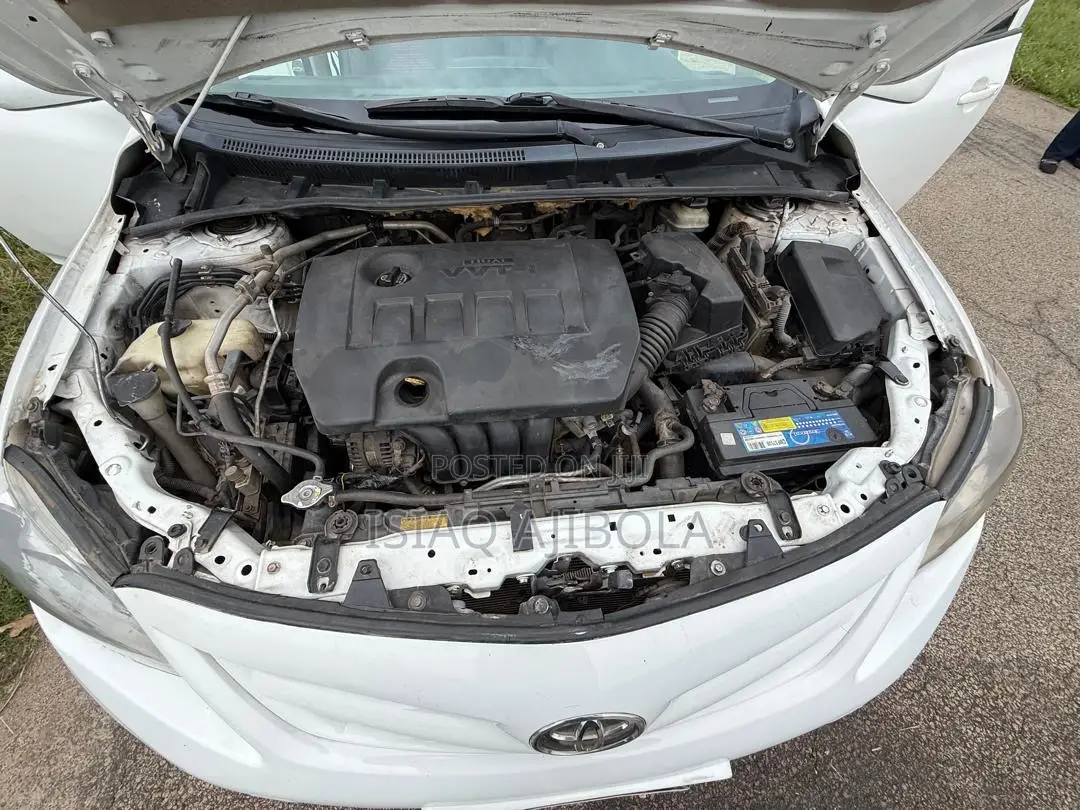 Toyota Corolla 2012 White