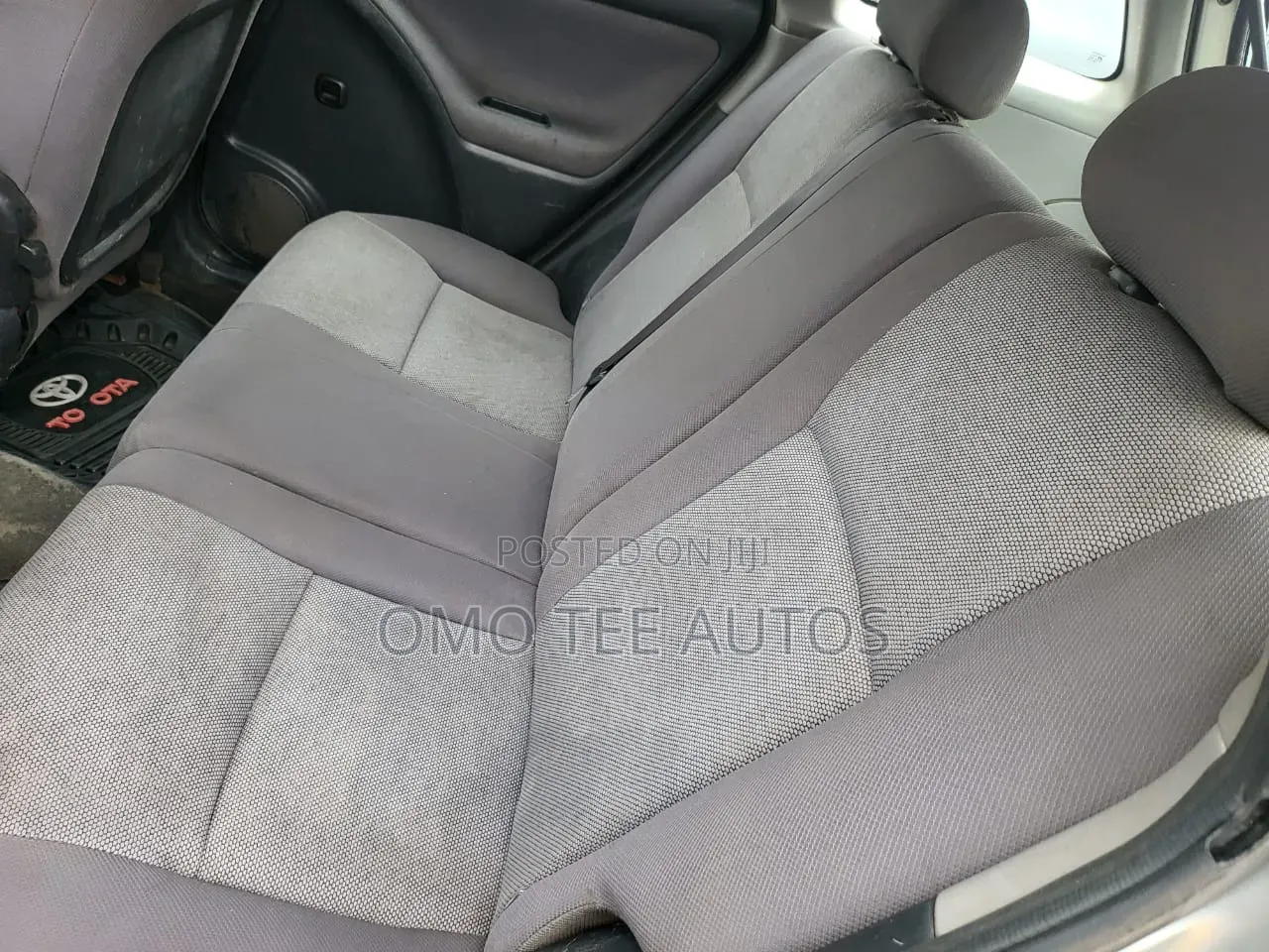 Toyota Matrix 2004 Silver