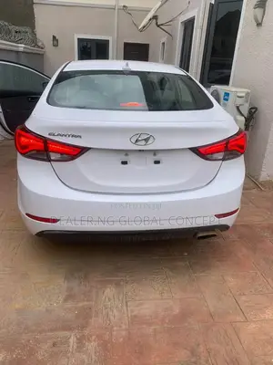 Hyundai Elantra Limited 4dr Sedan (1.8L 4cyl 6A) 2015 White