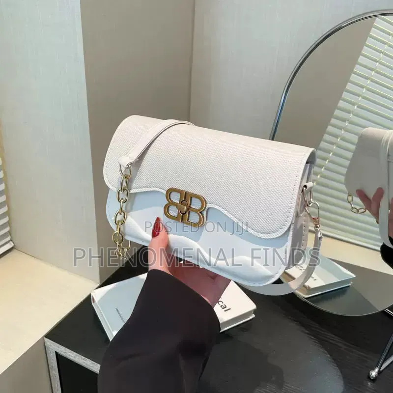 Fashionable Ladies Bag