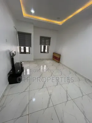 4bdrm Duplex in Jahi Gilmore for rent
