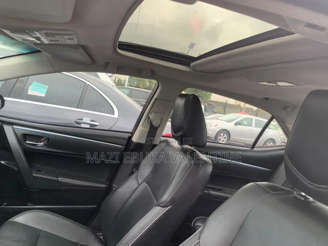 Toyota Corolla 2015 Black