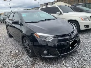Toyota Corolla 2015 Black