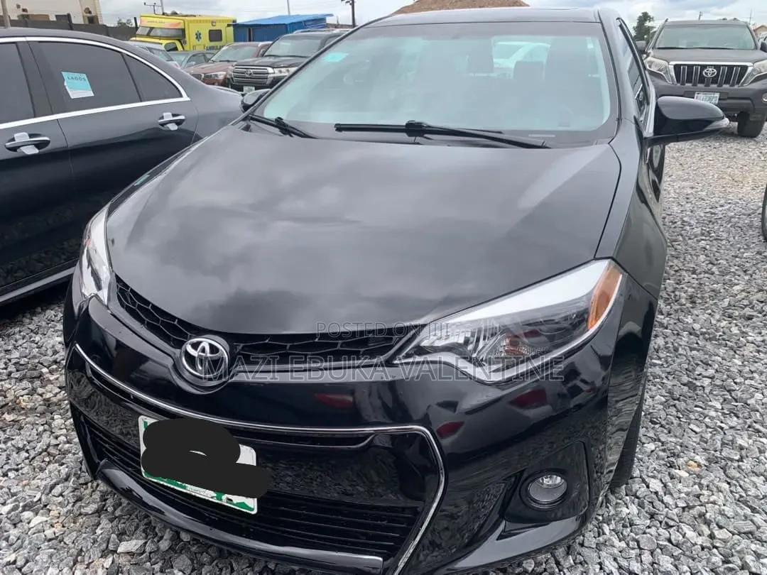 Toyota Corolla 2015 Black