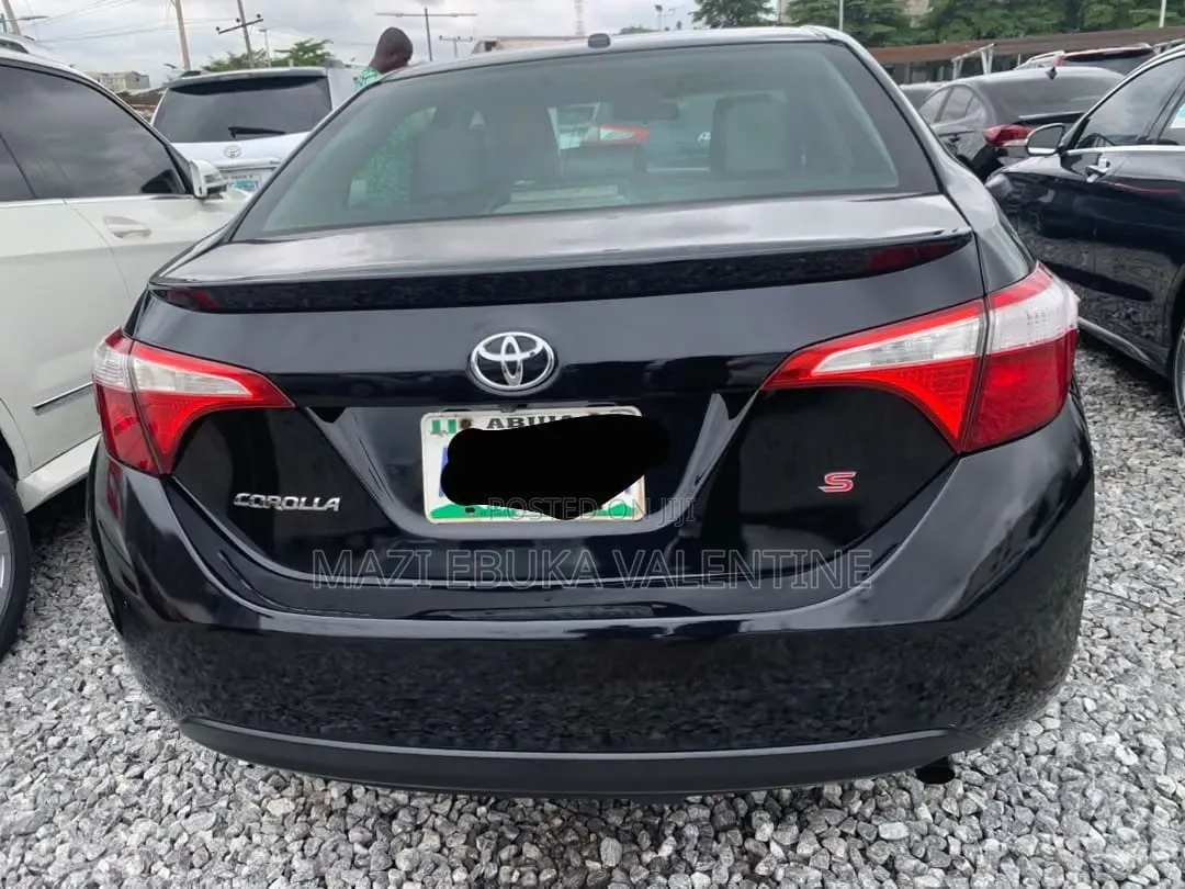 Toyota Corolla 2015 Black