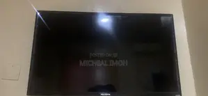 32inches Polystar Tv ,Very Clean