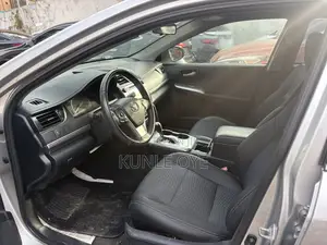 Toyota Camry SE 4dr Sedan (2.5L 4cyl 6A) 2013 Silver