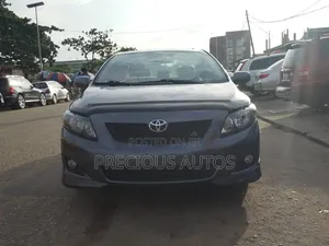 Toyota Corolla 2010 Gray