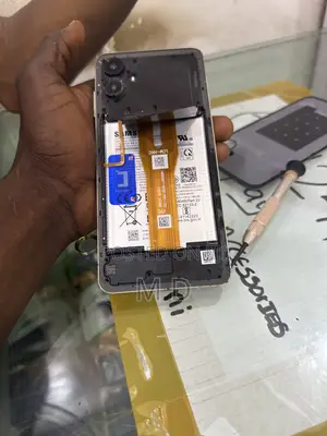 Laptop and Phone Engineer