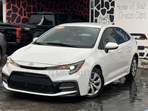 Toyota Corolla LE 2022 White