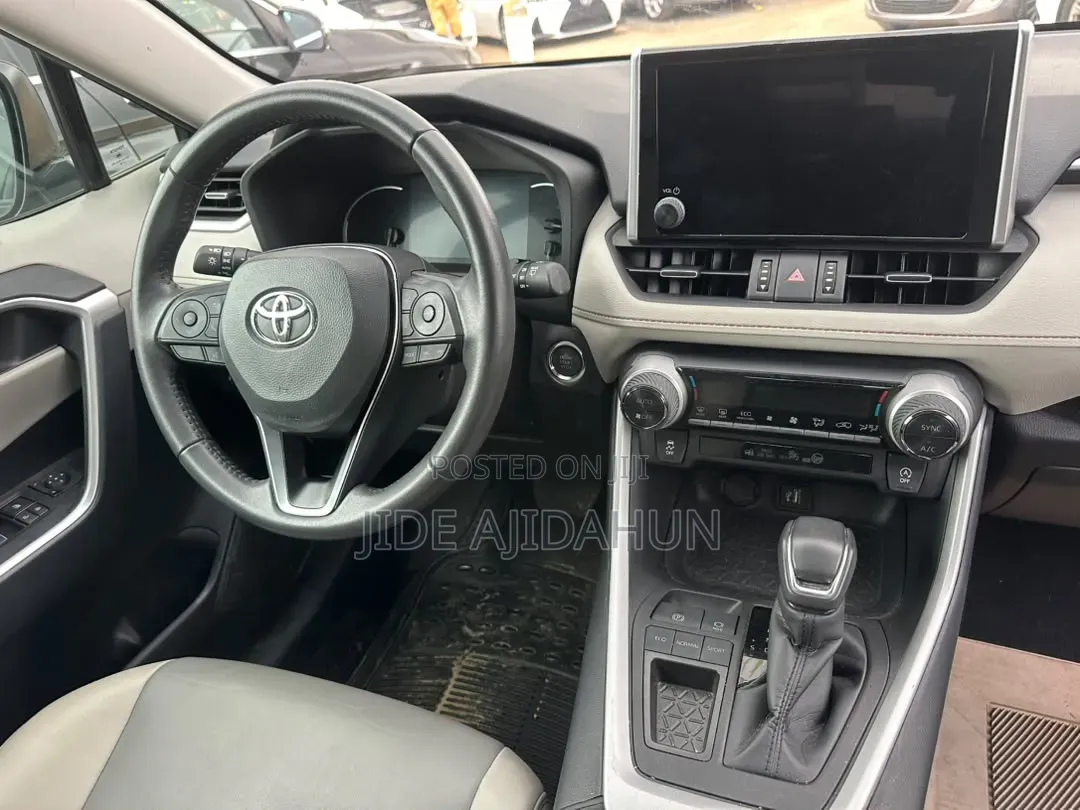 Toyota RAV4 2025 Blue