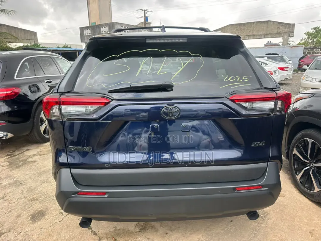 Toyota RAV4 2025 Blue