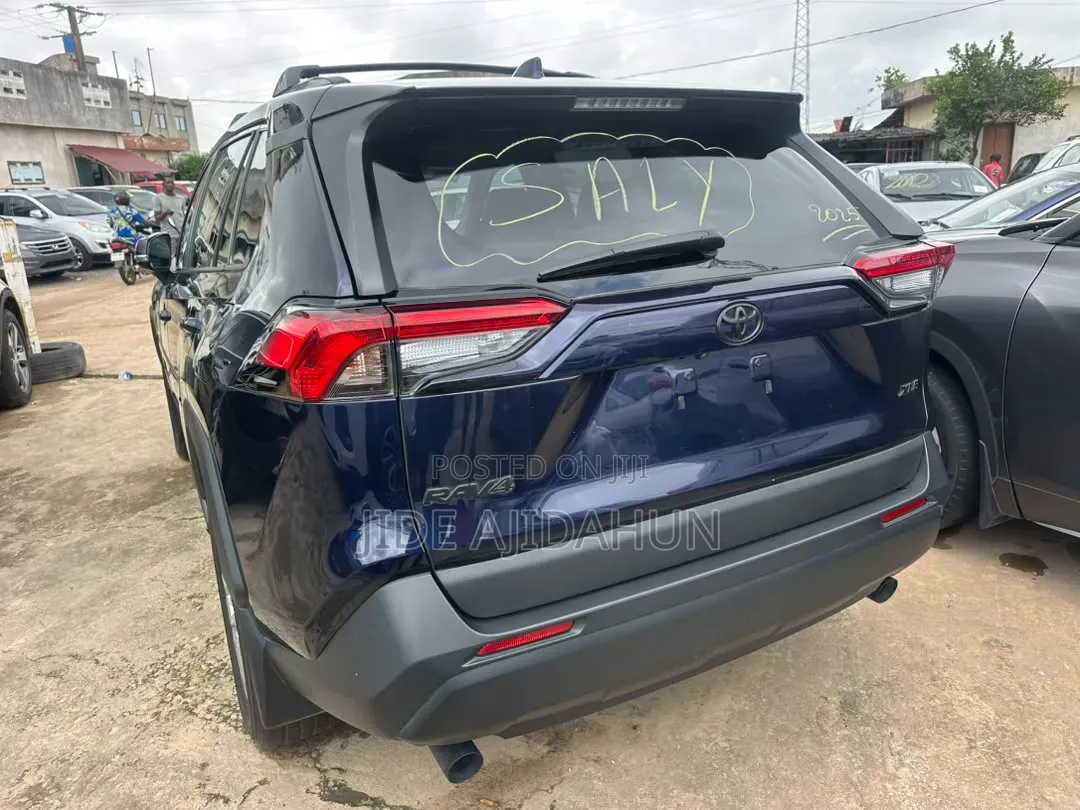Toyota RAV4 2025 Blue