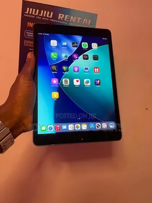 Apple iPad 9.7 32 GB Gray