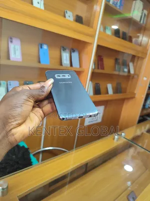 Samsung Galaxy S10e 128 GB Blue