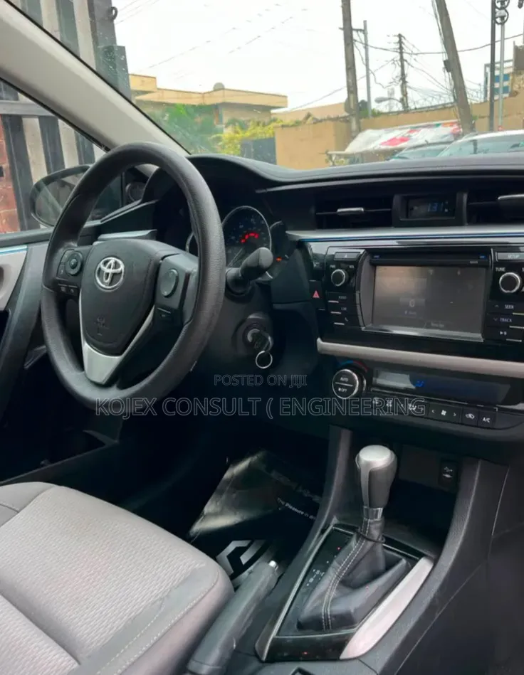 Toyota Corolla 2014 Red