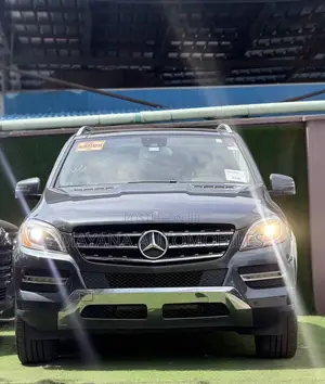 Mercedes-Benz M Class ML350 4dr SUV (3.5L 6cyl 7A) 2014 Black