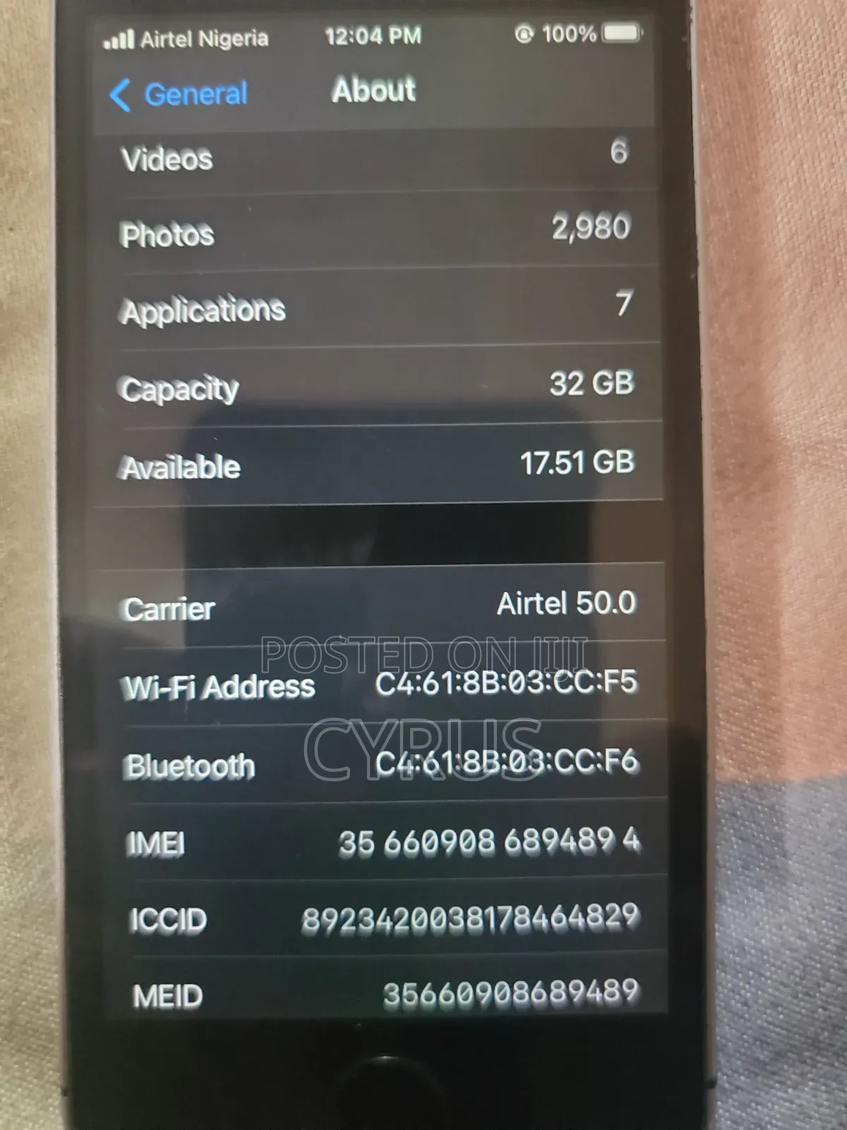 Apple iPhone SE 32 GB Gray