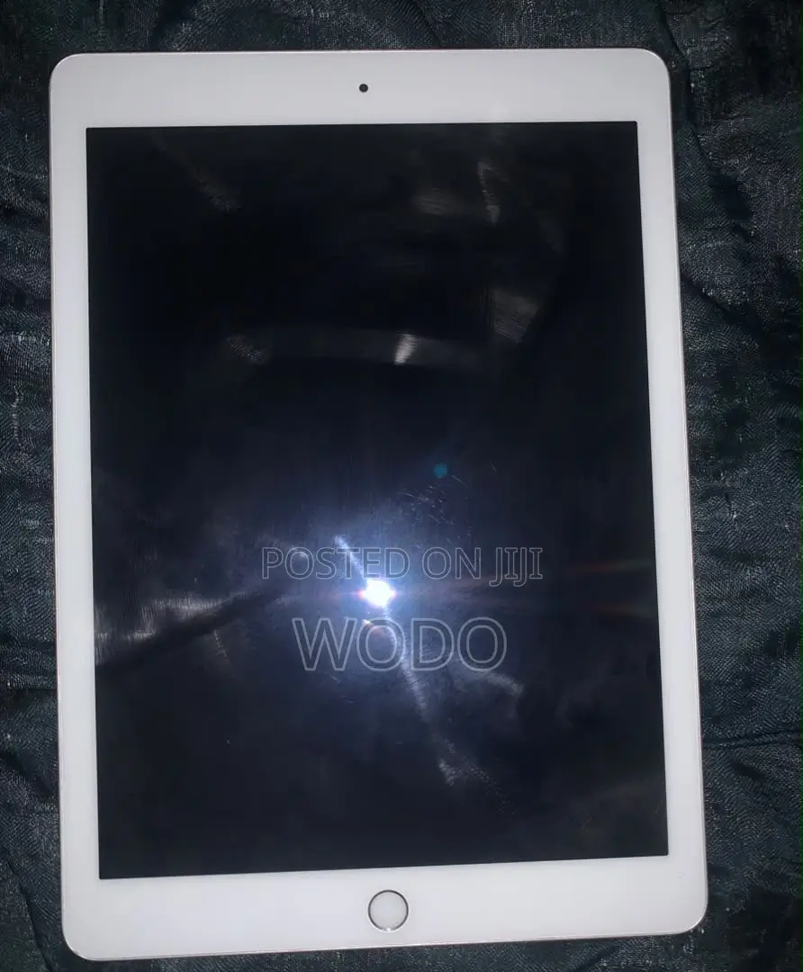 Apple iPad 5 (2022) 32 GB Gray