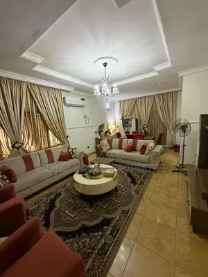 3bdrm Apartment in Wuse 2 for sale
