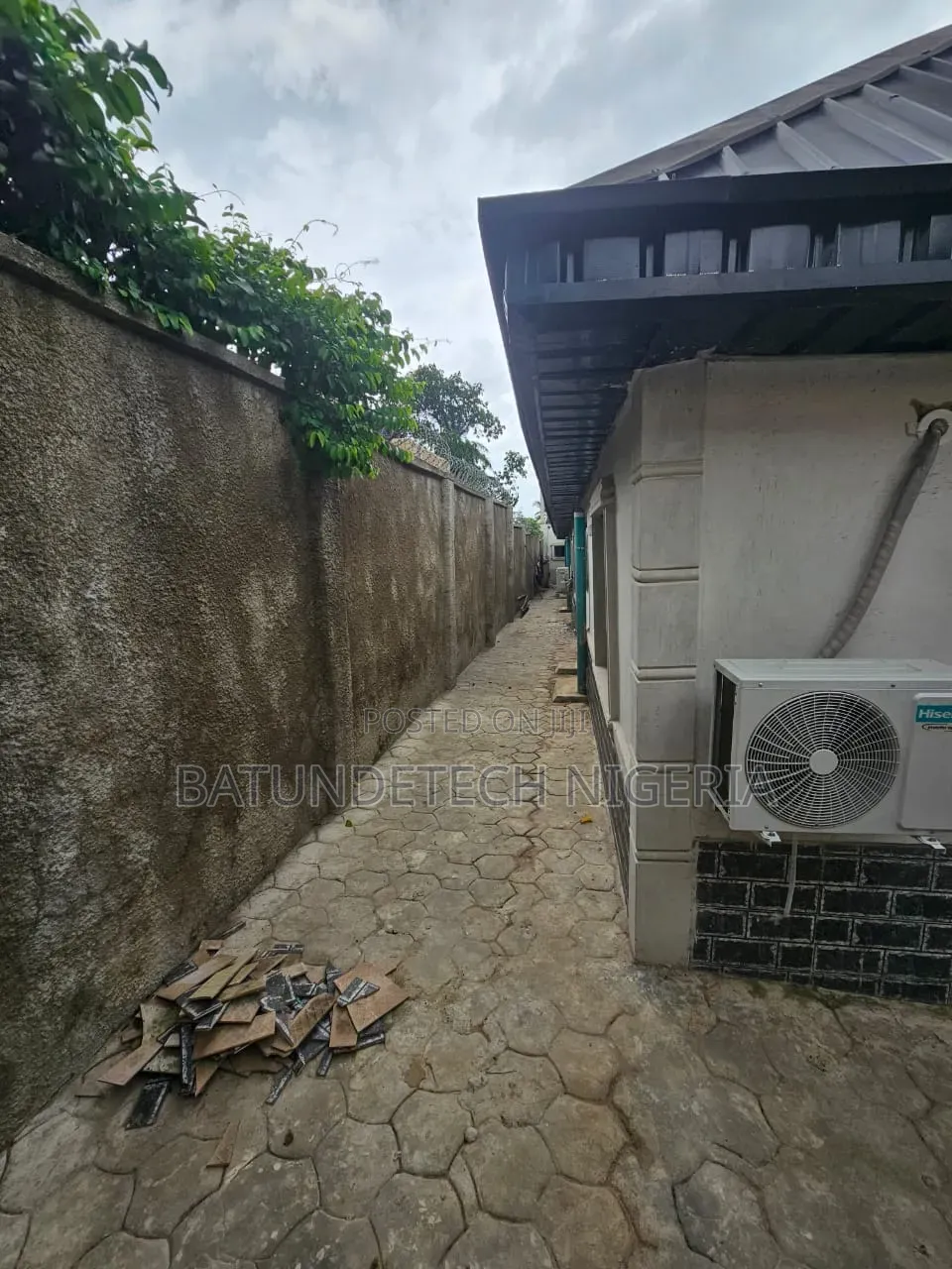 Functioning Hostel 10 Mini Flats