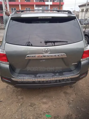 Toyota Highlander 2011 Green