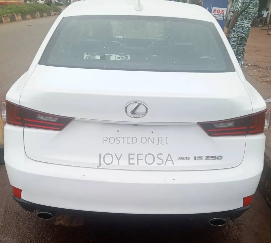 Lexus IS 2016 White
